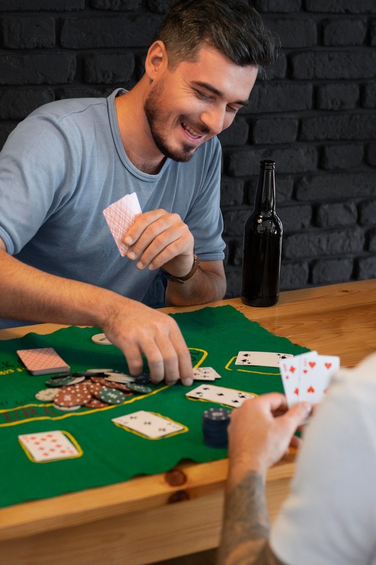Sari menikmati layanan live casino flores99 dengan akses mudah lewat web browser